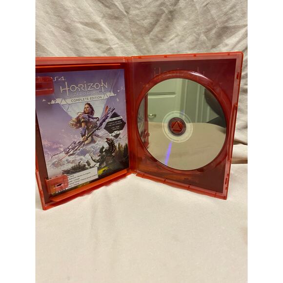 PlayStation 4 - Horizon: Zero Dawn - Complete Edition [PS Hits] - CIB - Picture 3 of 4